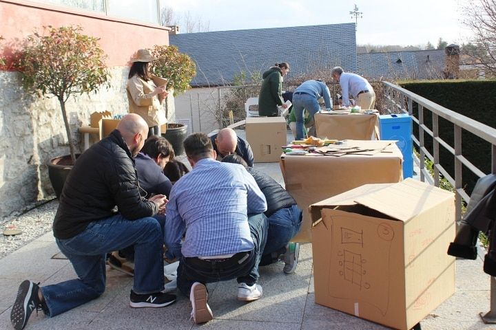 Team Building Juegos Cartoning Carrusel 1